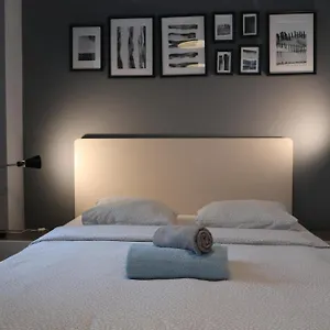 https://mimosa-rooms.poznan-hotels.com